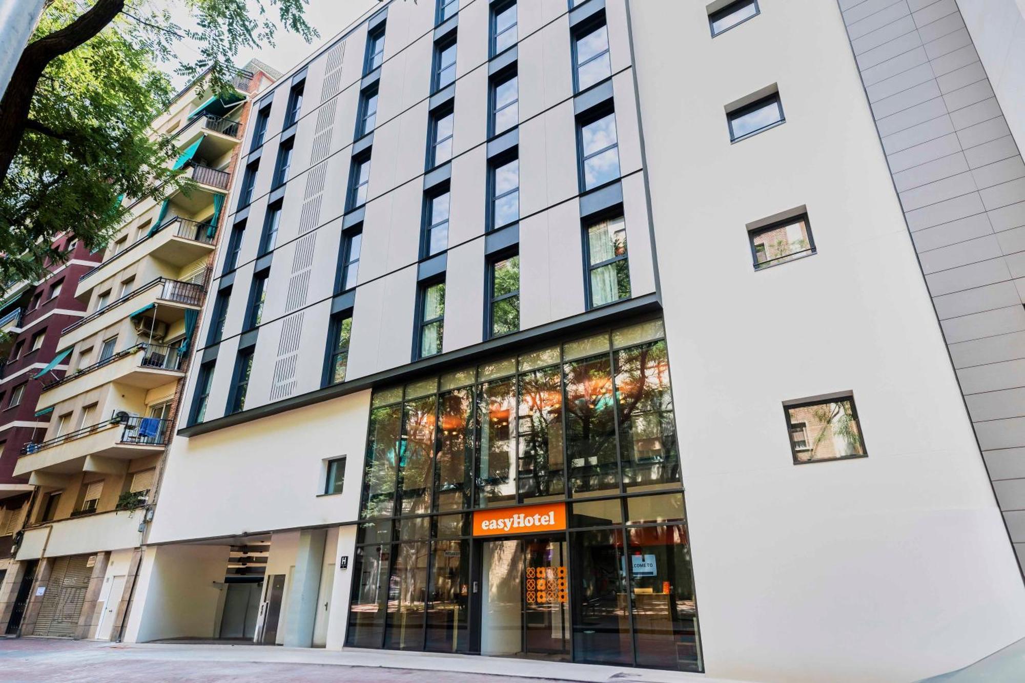 Easyhotel La Sagrera Hotel