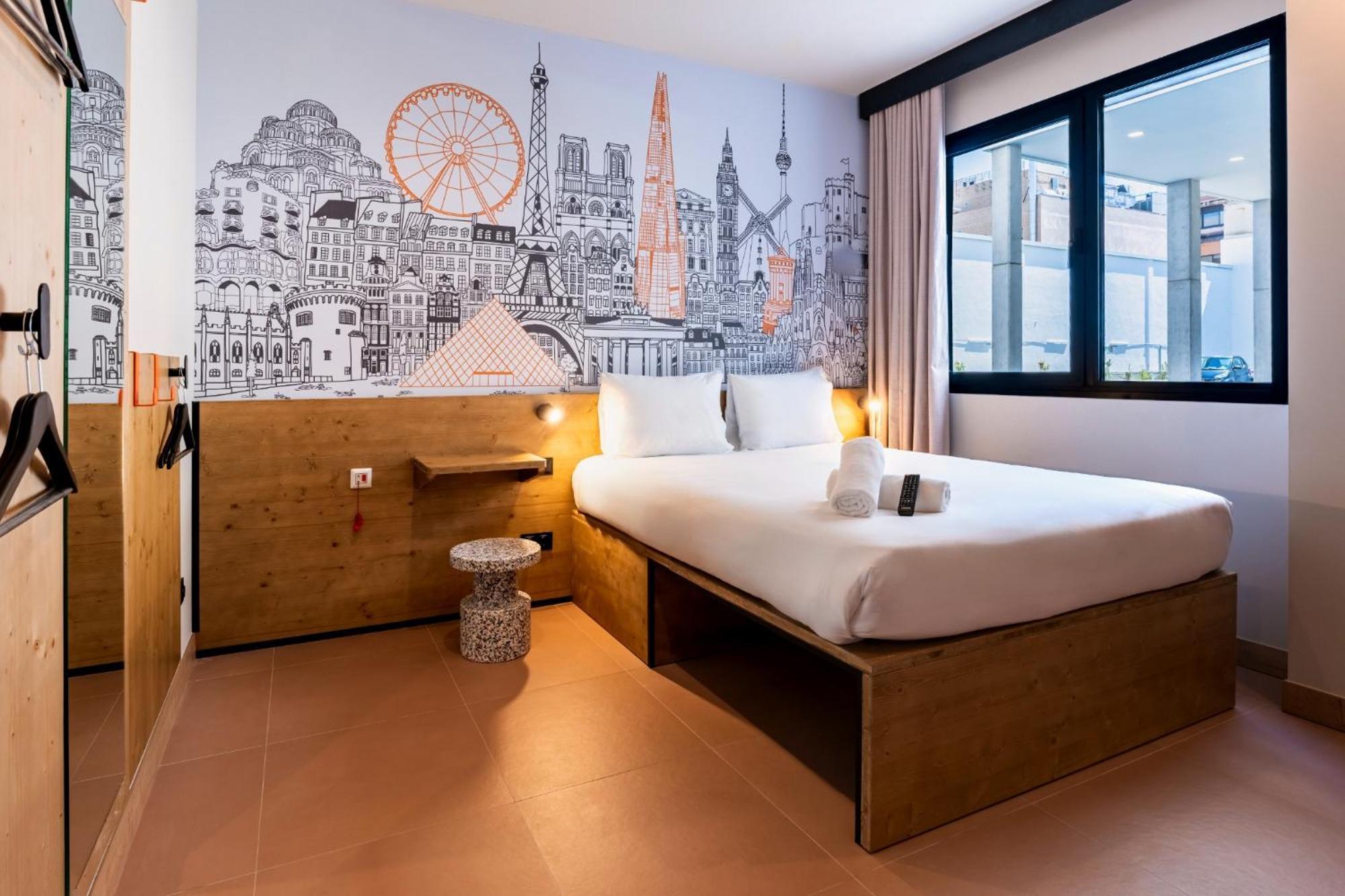 Easyhotel La Sagrera Hotel