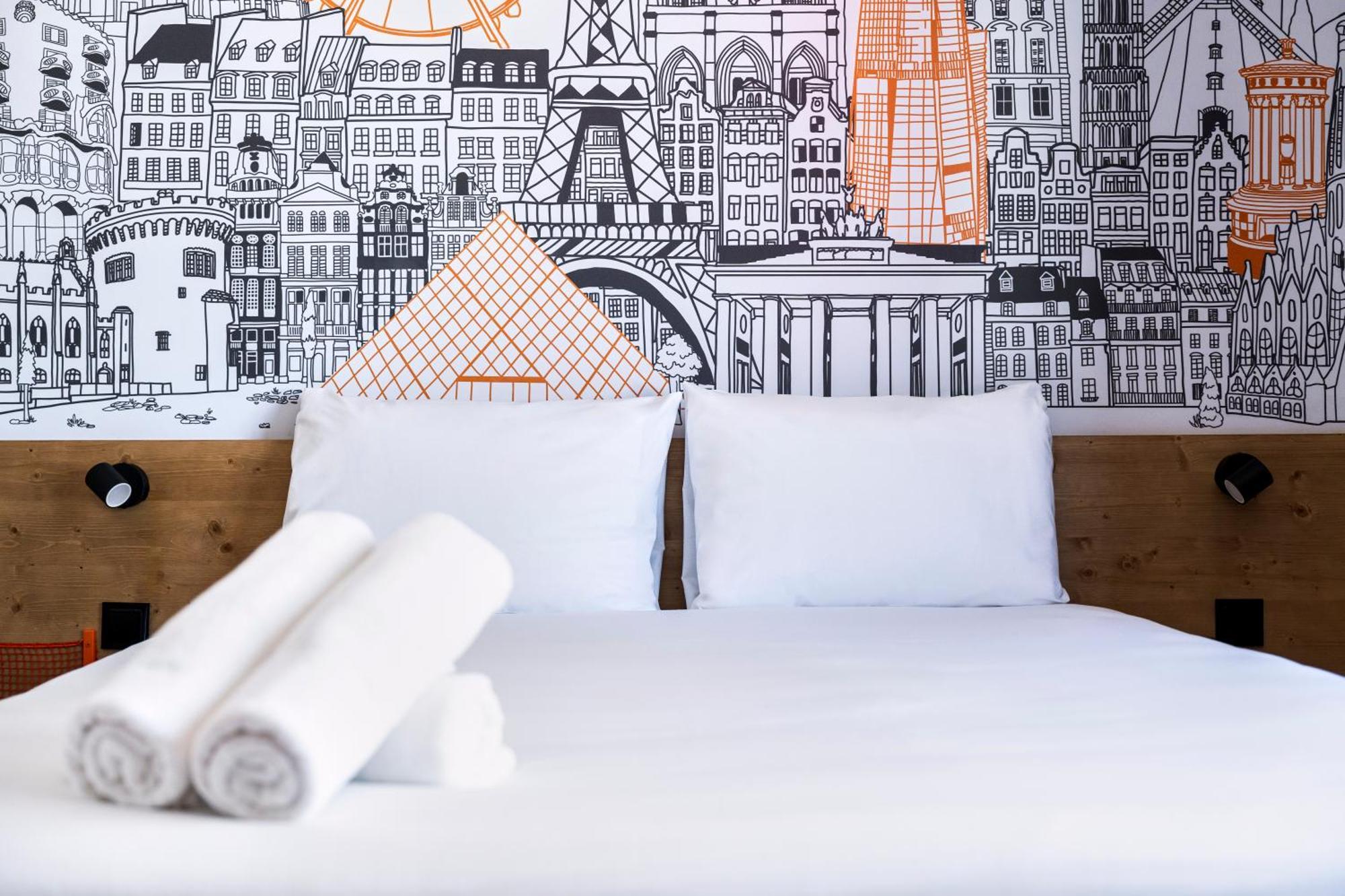 Hotel Easyhotel La Sagrera 2*